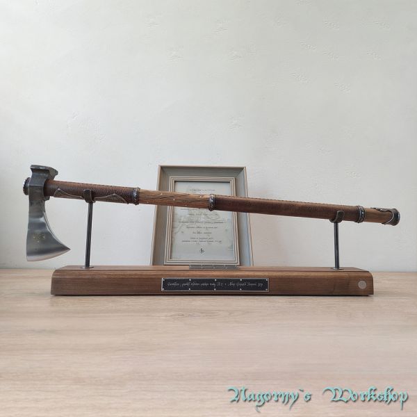 VIP подарунок бойовий чекан з сталі T72