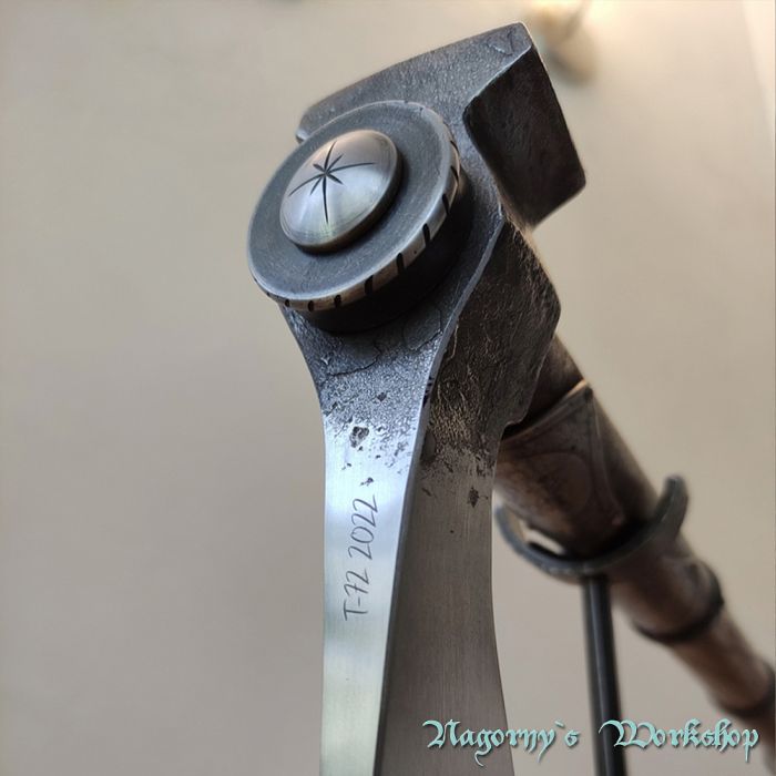 VIP подарунок бойовий чекан з сталі T72