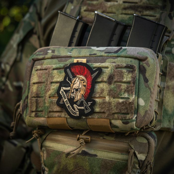 M-Tac нашивка шолом Vivere Est Militare (вишивка)