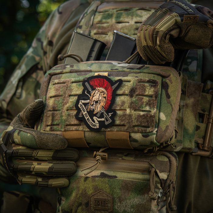 M-Tac нашивка шолом Vivere Est Militare (вишивка)