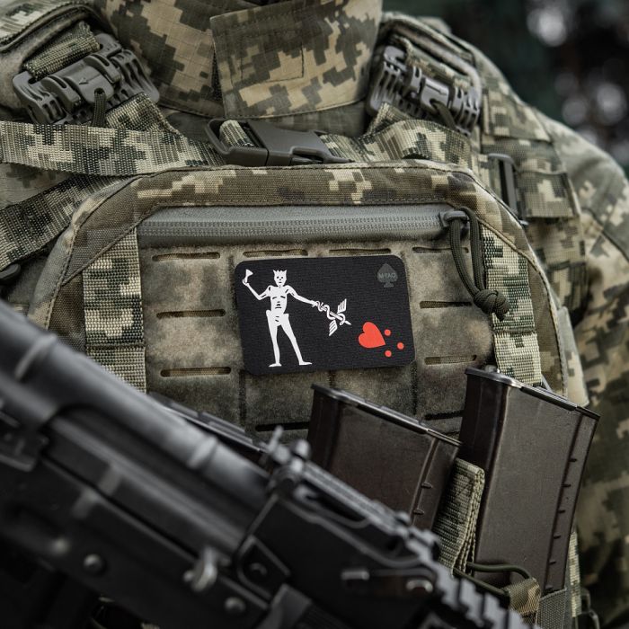 M-Tac нашивка прапор Чорна Борода Медик Black