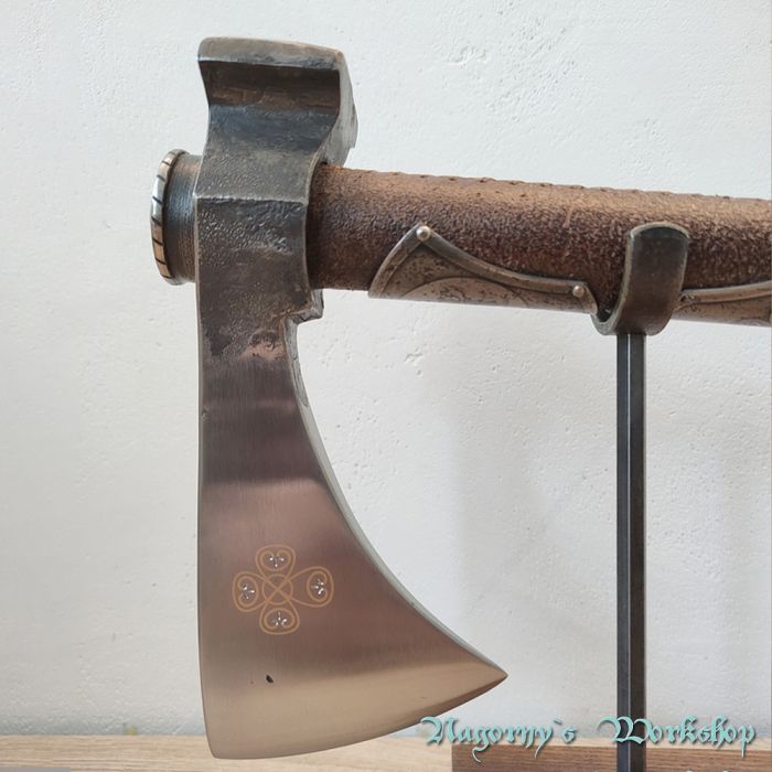 VIP подарунок бойовий чекан з сталі T72