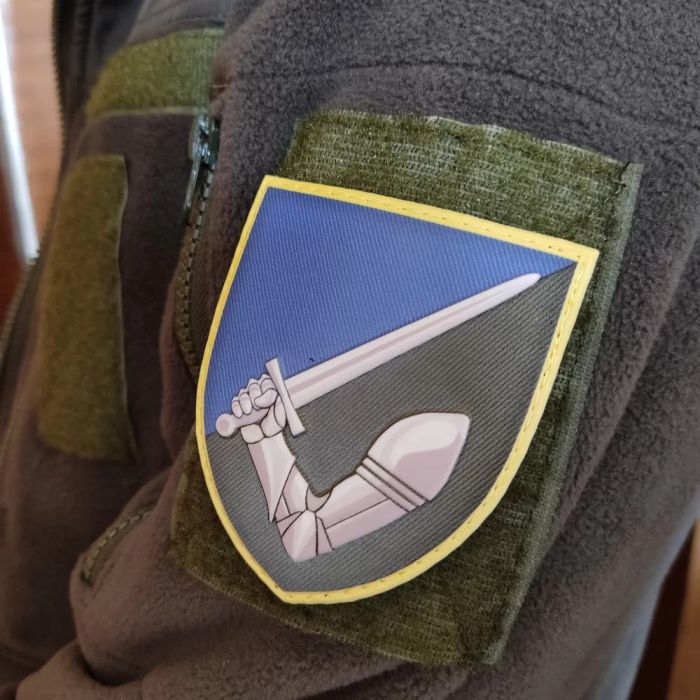 Шеврон ПВХ рука з мечем 117-та ОМБр